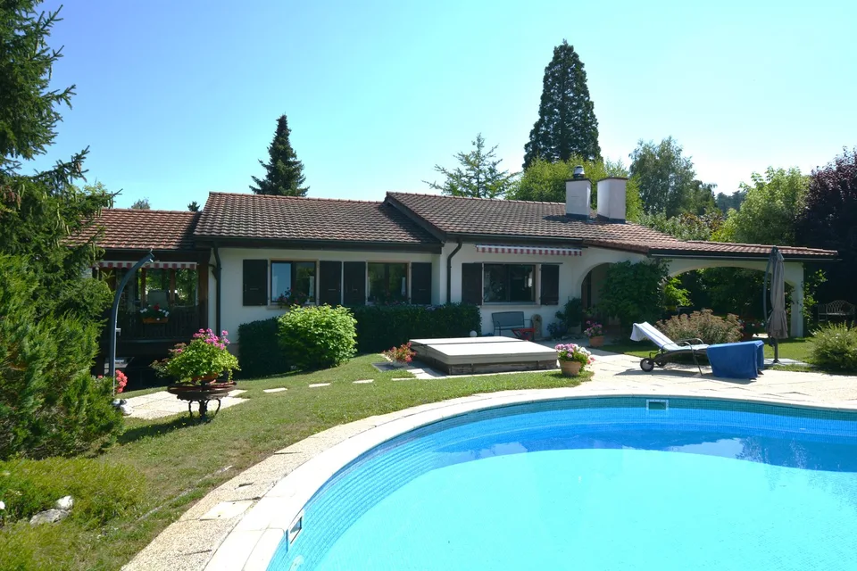 Proprietà familiare in stile provenzale a Porrentruy – foto 27 di 28