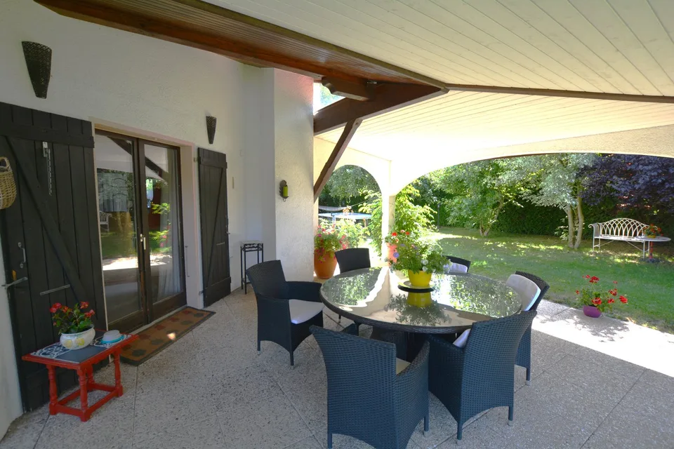 Proprietà familiare in stile provenzale a Porrentruy – foto 24 di 28
