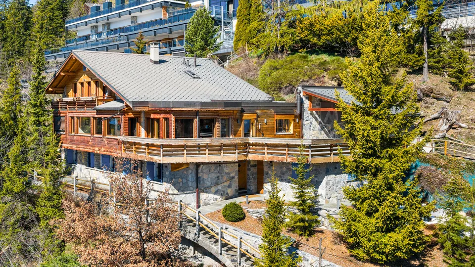 Chalet de prestige 10.5 pièces avec vue panoramique - Crans-Montana