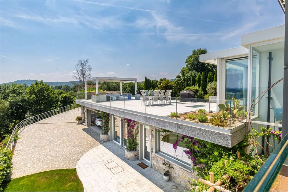 VILLA CON PISCINA VISTA PANORAMICA SUL LAGO MAGGIORE