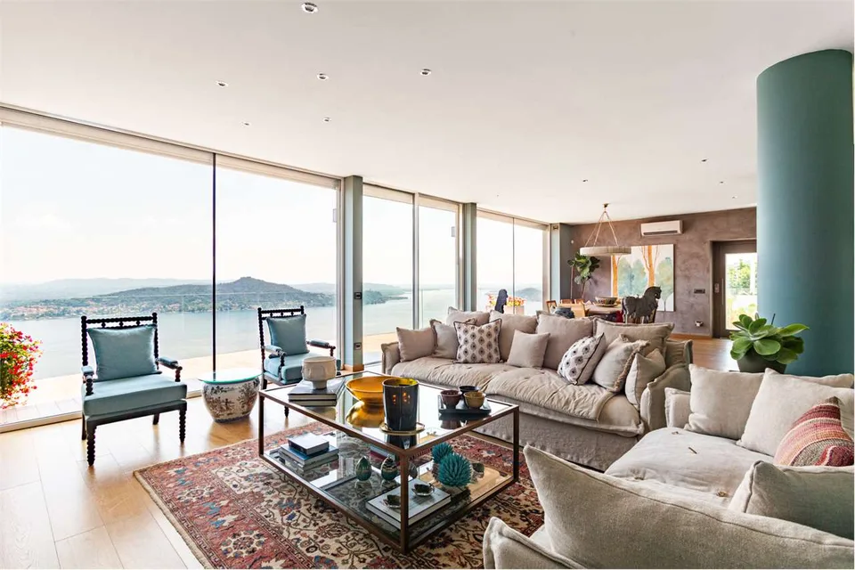 Villa mit Pool und Panoramablick auf den Lago Maggiore – Foto 7 von 13