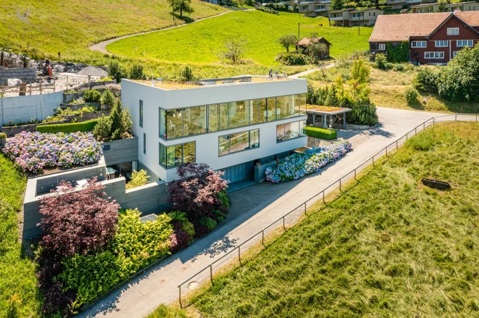 Villa di lusso designer da sogno con vista fantastica sul lago e appartamento separato