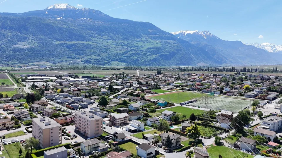 Spacieux appartement de 5.5 pièces avec géante terrasse de 210 m²