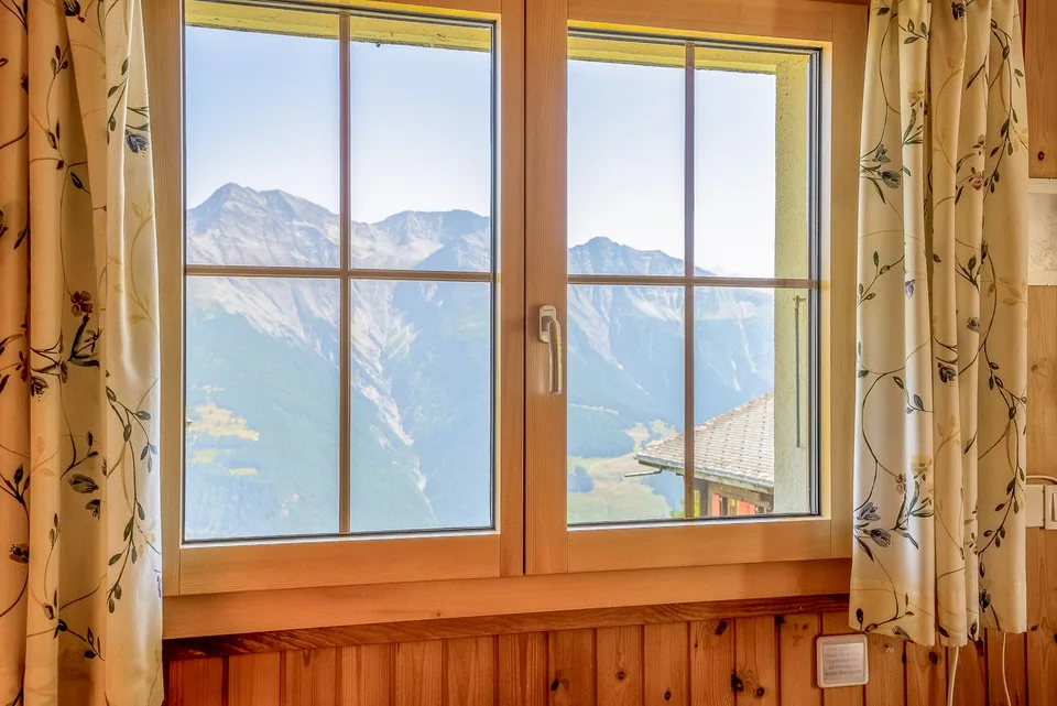 Affascinante appartamento di 3,5 locali con vista sulla montagna a Riederalp