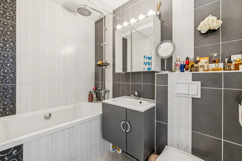 Einfamilienhaus mit Garten und unabhängiger Wohnung in Vernier – Foto 6 von 7