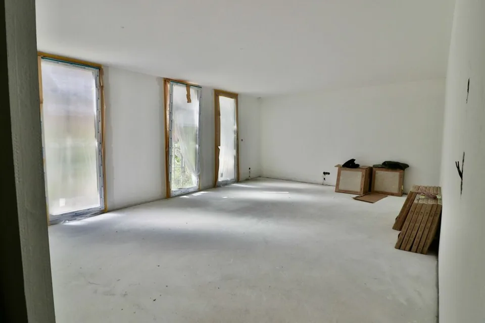 Saxon - Superbe 3.5 pces avec jardin privatif de 250 m2.