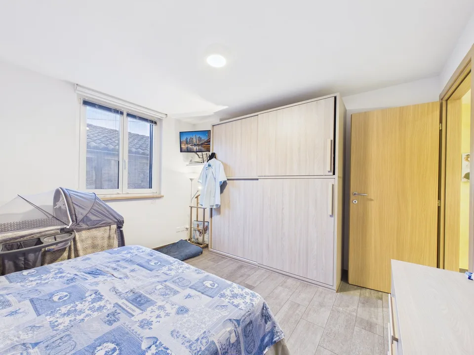 AMPIA CASA MODERNA CON TERRAZZA E UNITA' INDIPENDENTE – Foto 15 von 28