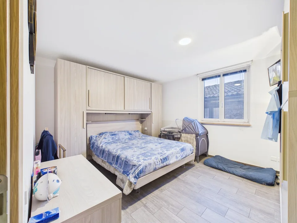 AMPIA CASA MODERNA CON TERRAZZA E UNITA' INDIPENDENTE – Foto 14 von 28