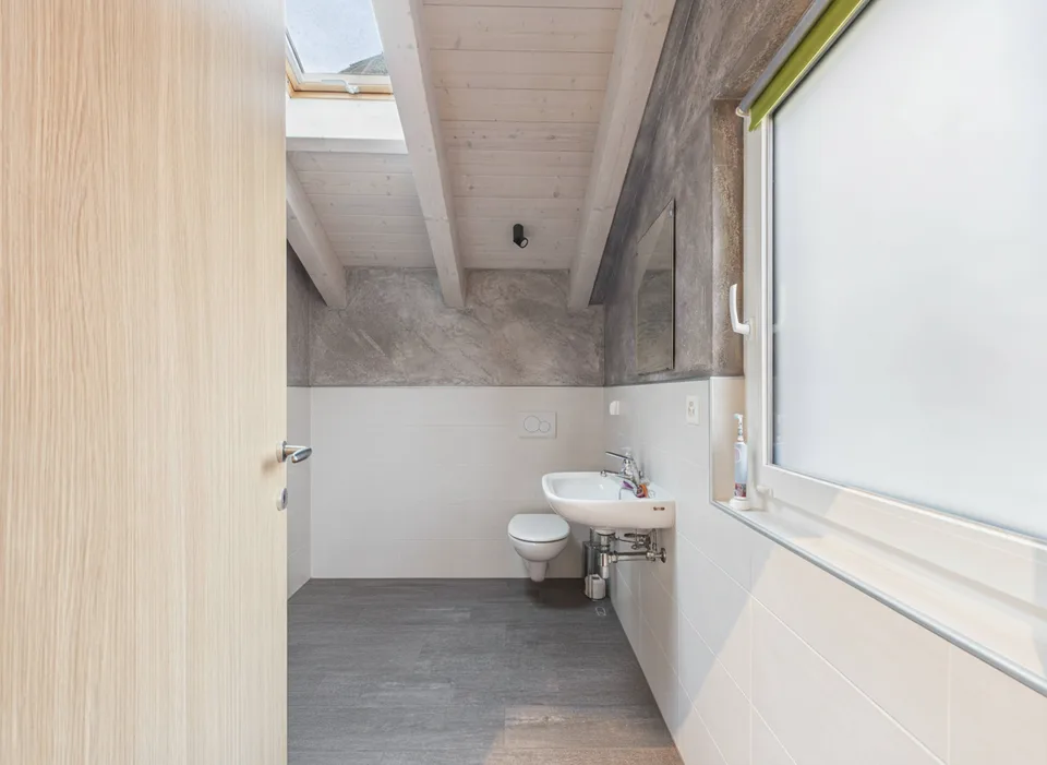 AMPIA CASA MODERNA CON TERRAZZA E UNITA' INDIPENDENTE