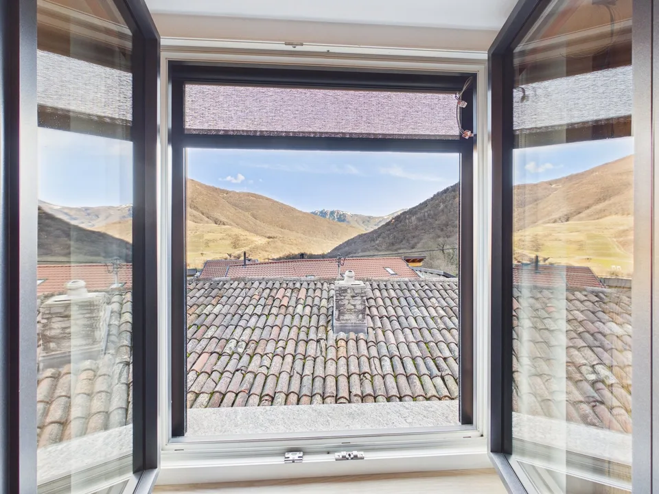 AMPIA CASA MODERNA CON TERRAZZA E UNITA' INDIPENDENTE – Foto 7 von 28