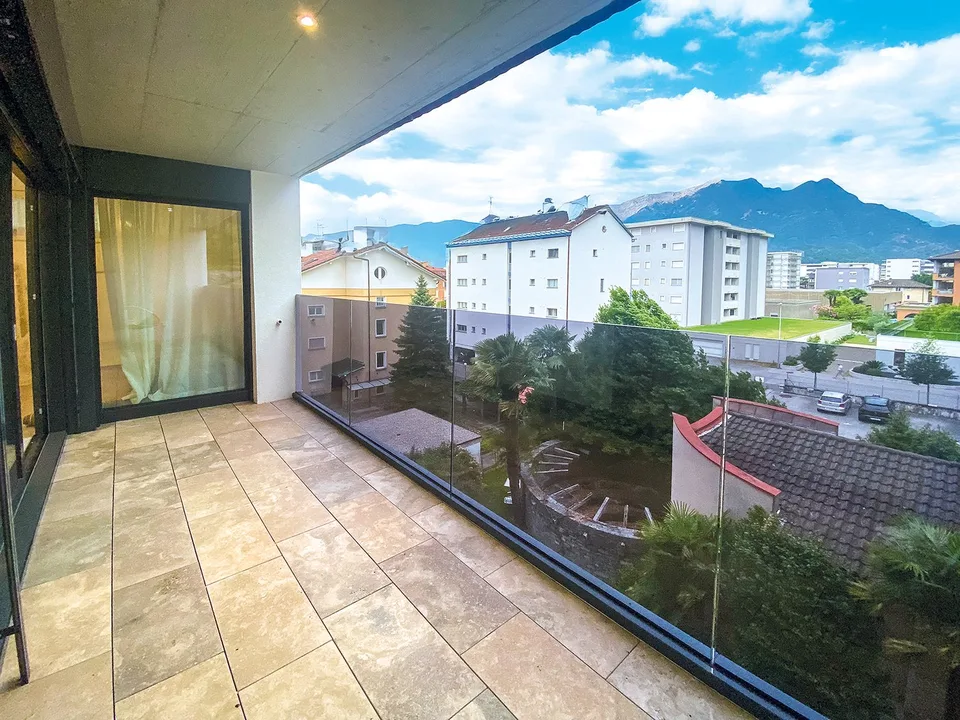 Modernes Einzimmerapartment mit Balkon in strategischer Lage in Locarno
