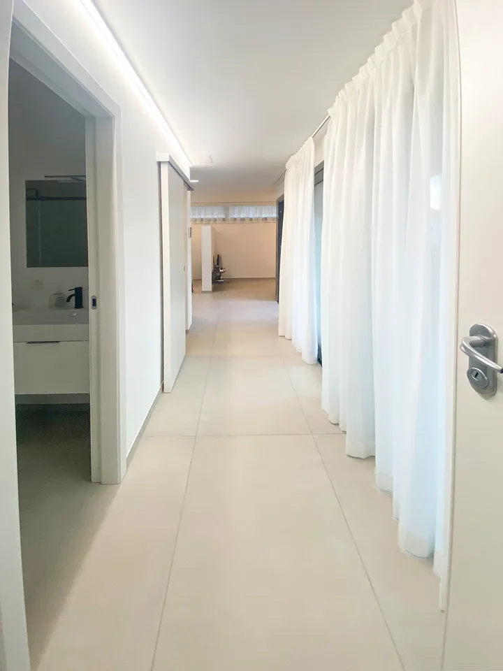 Appartement moderne d'une pièce avec balcon dans un emplacement stratégique à Locarno – photo 10 sur 14