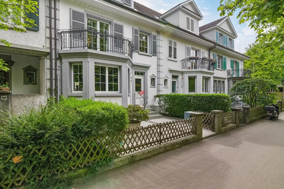 Stilvolles Stadthaus mit Wohnrecht des Eigentümers – Foto 7 von 8