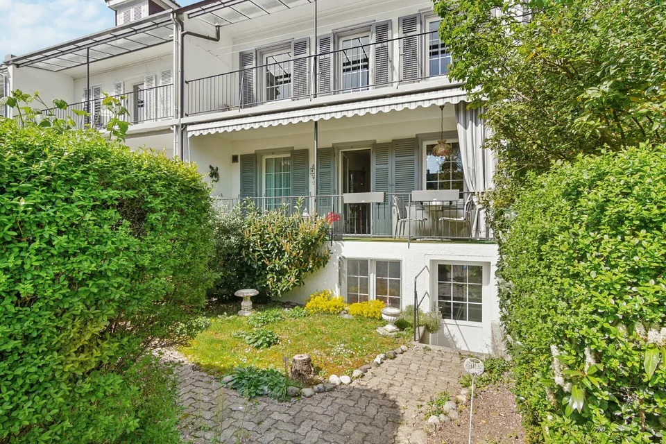 Maison de ville élégante avec droit de résidence du propriétaire