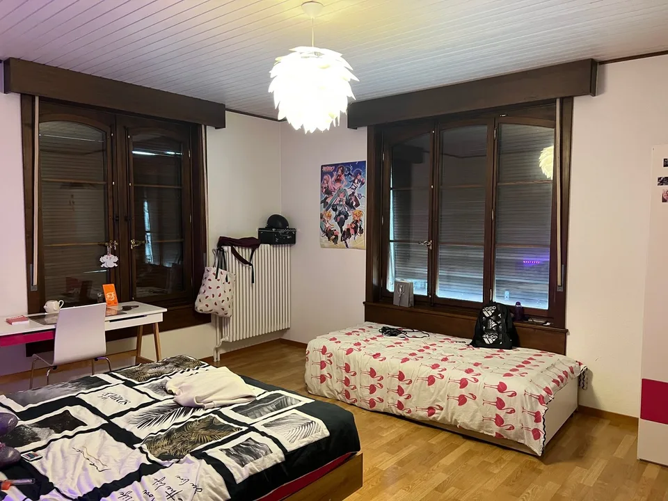 Colombier (Milvignes) - Edificio residenziale con 3 unità e garage