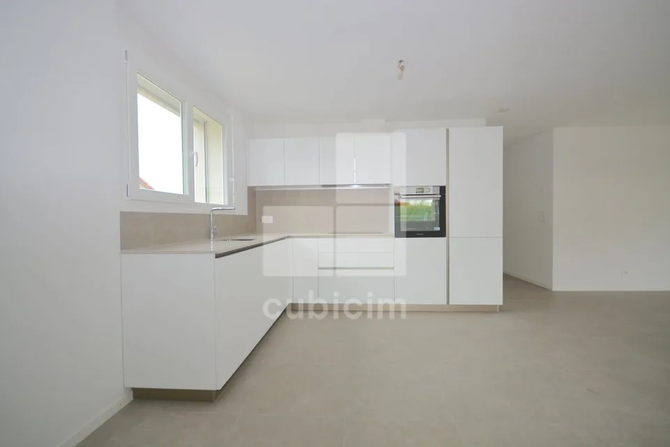 Appartement neuf de 3.5 pièces au rez-de-chaussée avec grand jardin