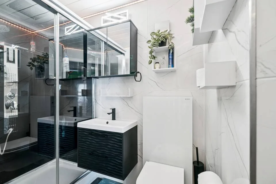 Charmantes 4.5-Zimmer-Wohnung mit Galerie und eigenem Garten – Foto 11 von 13