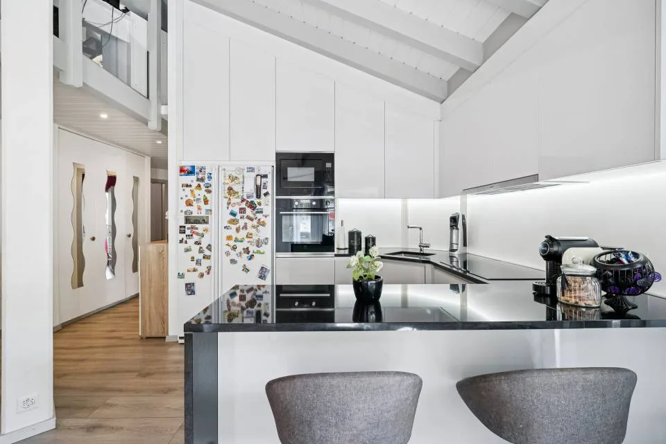 Charmanter 4.5-Zimmer-Wohnung mit Galerie und privatem Garten
