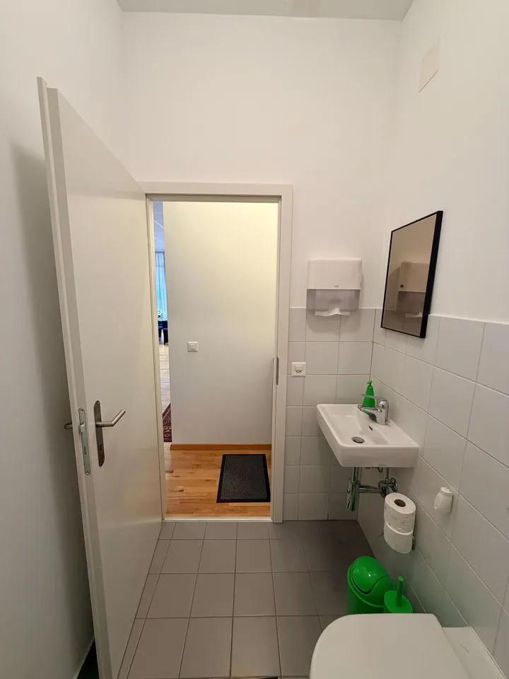 Kommerzielle Immobilie mit Büros und Labor in Grono (GR) – Foto 8 von 15