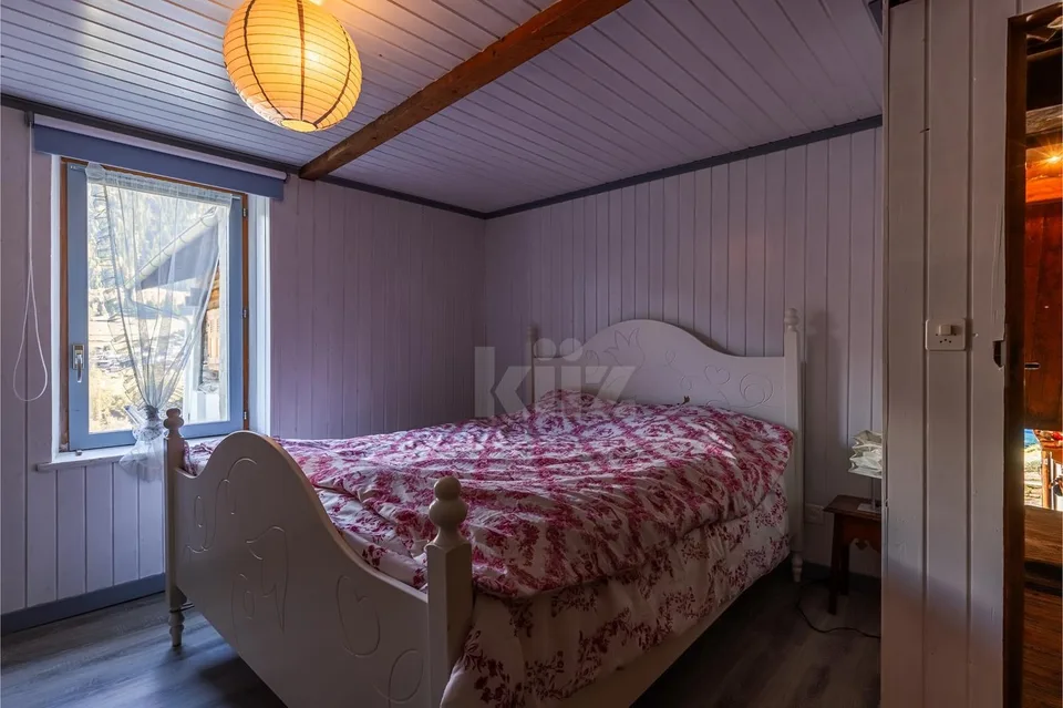 Einziehen und Renovieren! Authentisches Dorfhaus und Scheune – Foto 7 von 13