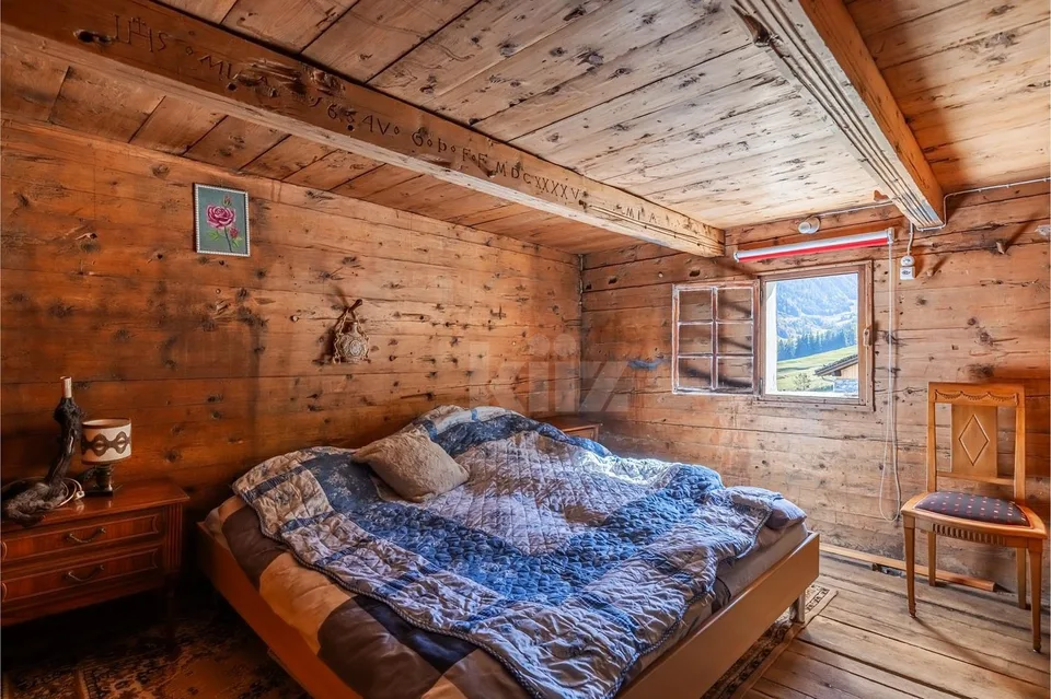 Einziehen und Renovieren! Authentisches Dorfhaus und Scheune – Foto 6 von 13