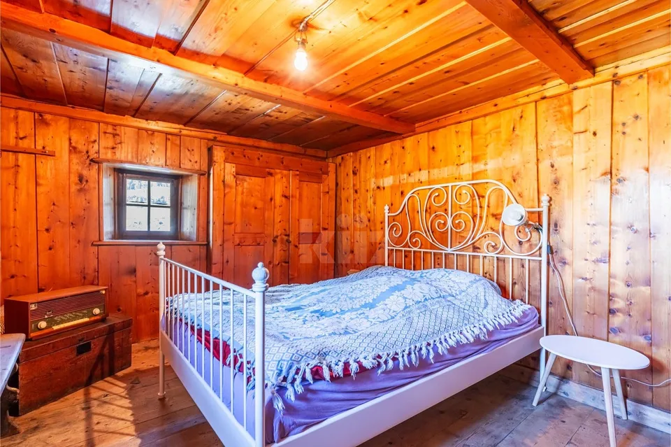 Einziehen und Renovieren! Authentisches Dorfhaus und Scheune – Foto 8 von 13