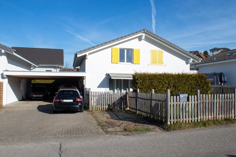 Casa unifamiliare moderna di 5,5 locali in una zona tranquilla