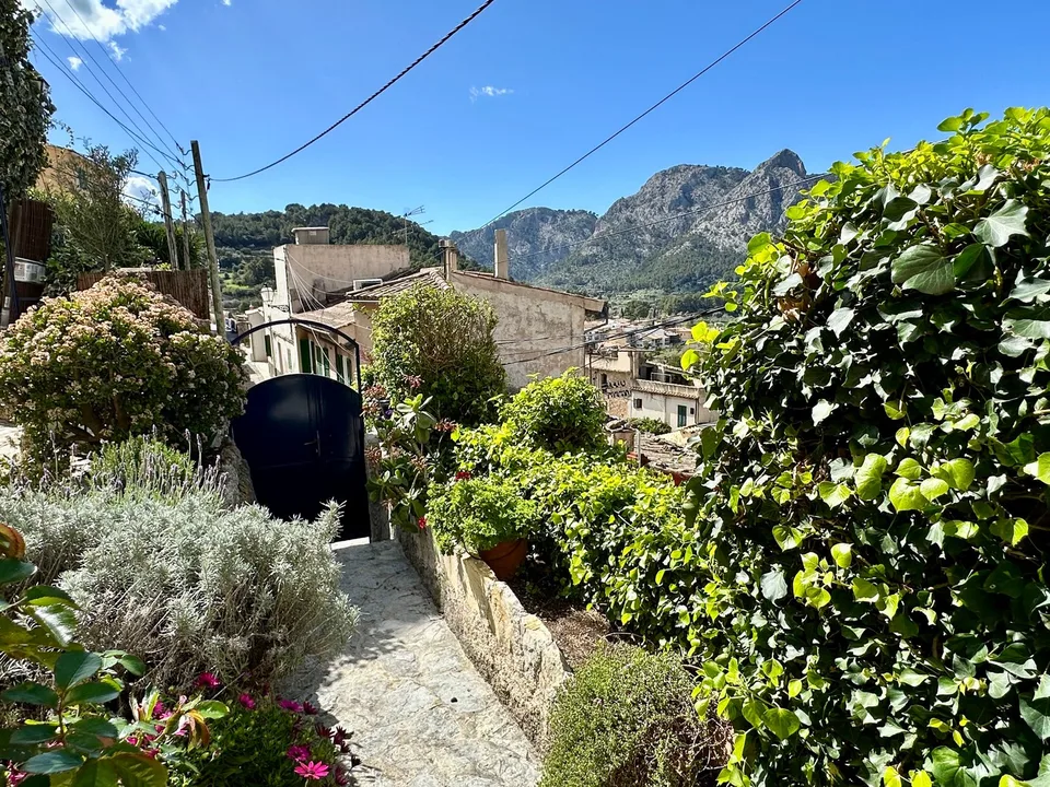 Casa di città incantevole a Bunyola con una vista da sogno!