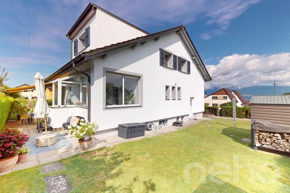 Villa by Lake Estavayer – photo 14 of 20