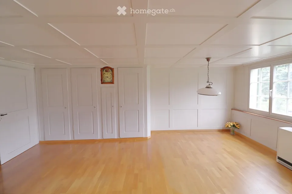 Casa a schiera affascinante con potenziale in una posizione assolutamente centrale a Rüschlikon in vendita