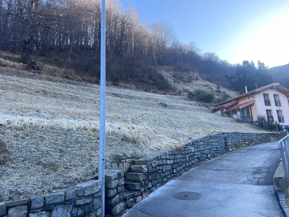 Terreno con progetto approvato per 4 case a Lugano-Valcolla – foto 8 di 9