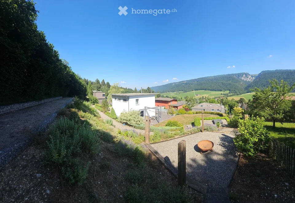 Prächtige Villa mit Panoramablick auf den Chasseral