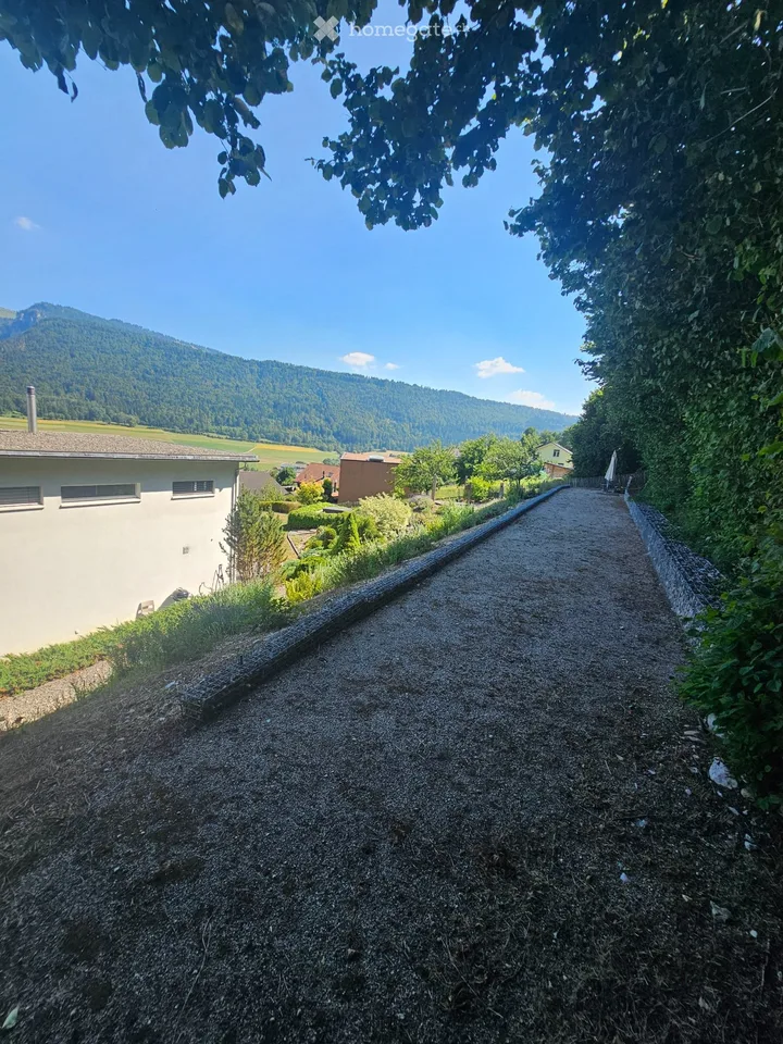 Prächtige Villa mit Panoramablick auf den Chasseral