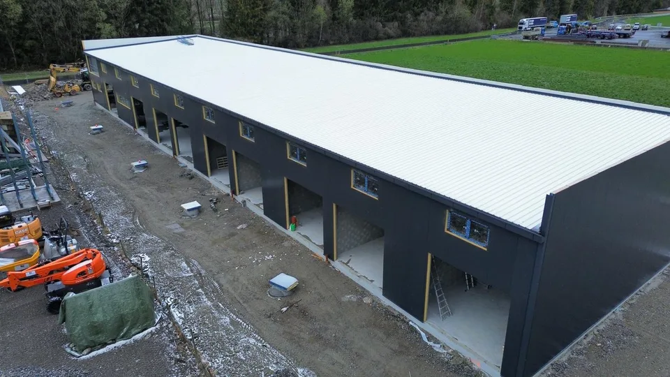 OPPORTUNITÀ PER INVESTITORI – NUOVO MAGAZZINO INDUSTRIALE AD AIGLE