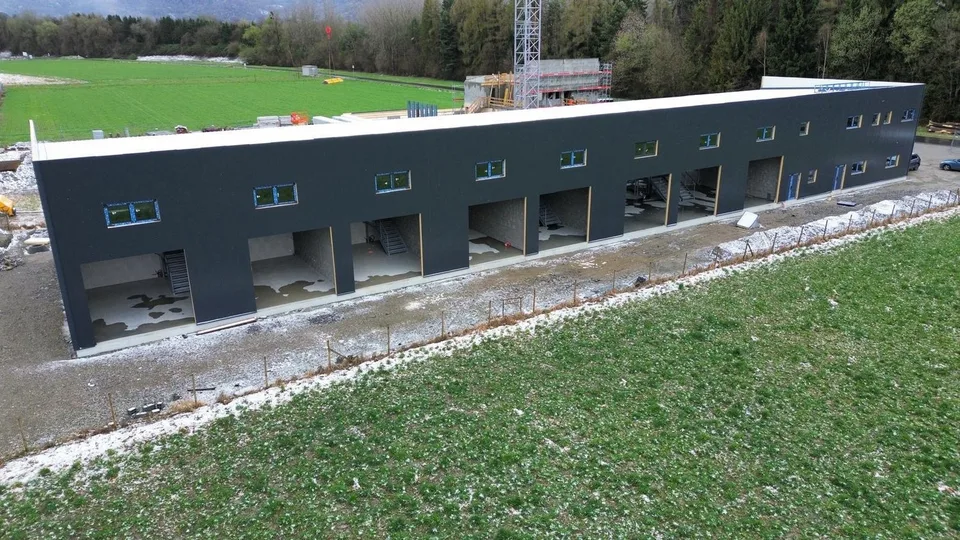 OPPORTUNITÀ PER INVESTITORI – NUOVO MAGAZZINO INDUSTRIALE AD AIGLE