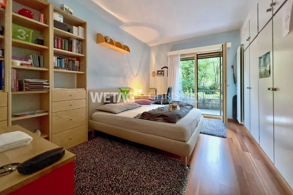 Prestigevolle Villa umgeben von üppigem Grün mit grosszügigem Garten in Grono zum Verkauf – Foto 7 von 13