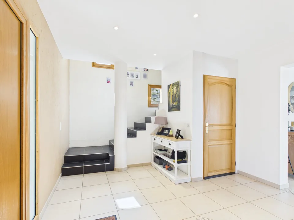 CRANVES-VERKAUF Villa mit Panoramablick – Foto 10 von 13