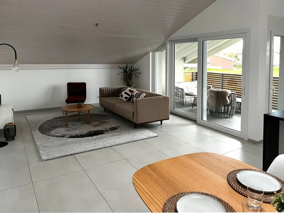 Prächtige 4.5-Zimmer-Wohnung mit Balkon in Vallon