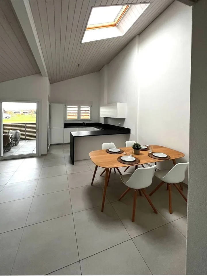 Prächtige 4.5-Zimmer-Wohnung mit Balkon in Vallon