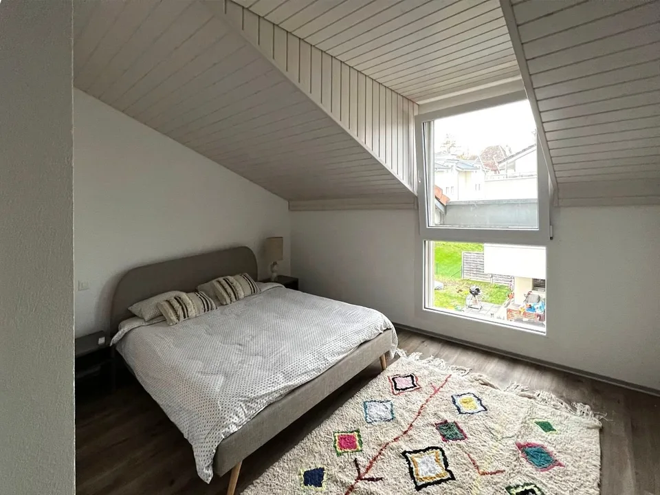Meraviglioso appartamento di 4.5 locali con balcone a Vallon – foto 8 di 12
