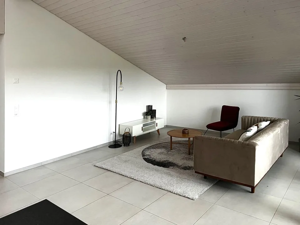 Meraviglioso appartamento di 4.5 locali con balcone a Vallon – foto 6 di 12