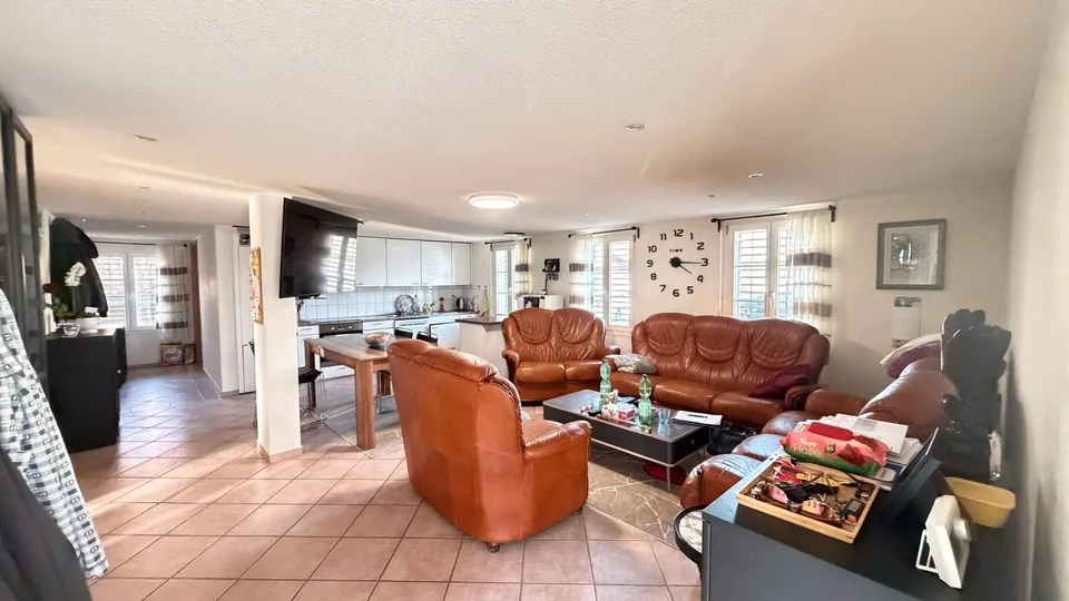 Renovated 3-unit multi-family house in Oberburg