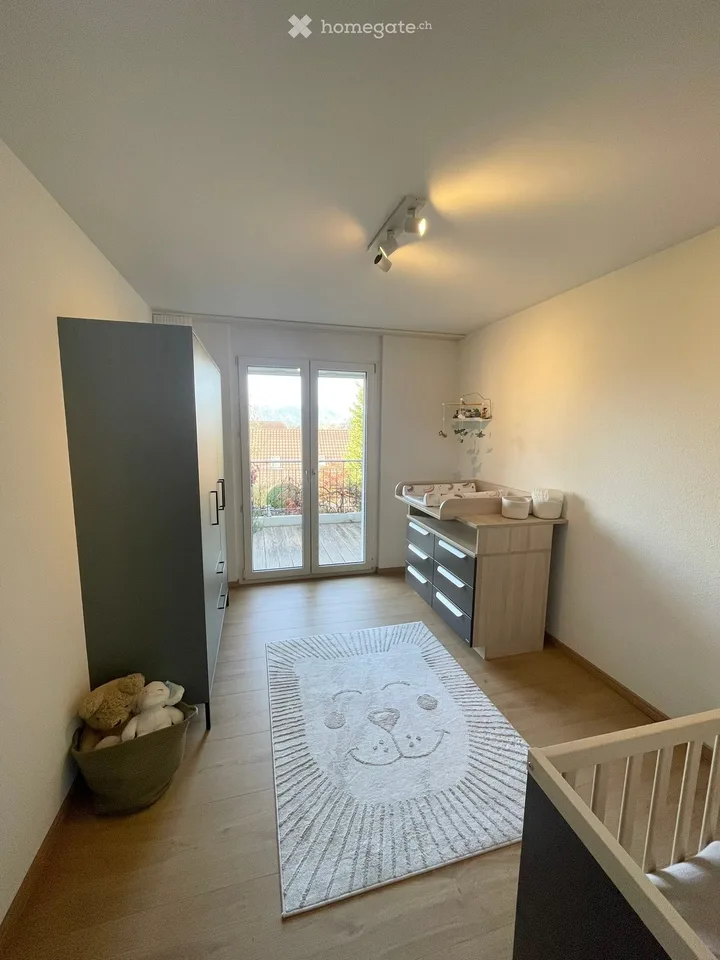 Wohnen mit Weitblick - sonnige 4.5-Zimmer-Terrassenwohnung an zentraler Lage in Würenlingen
