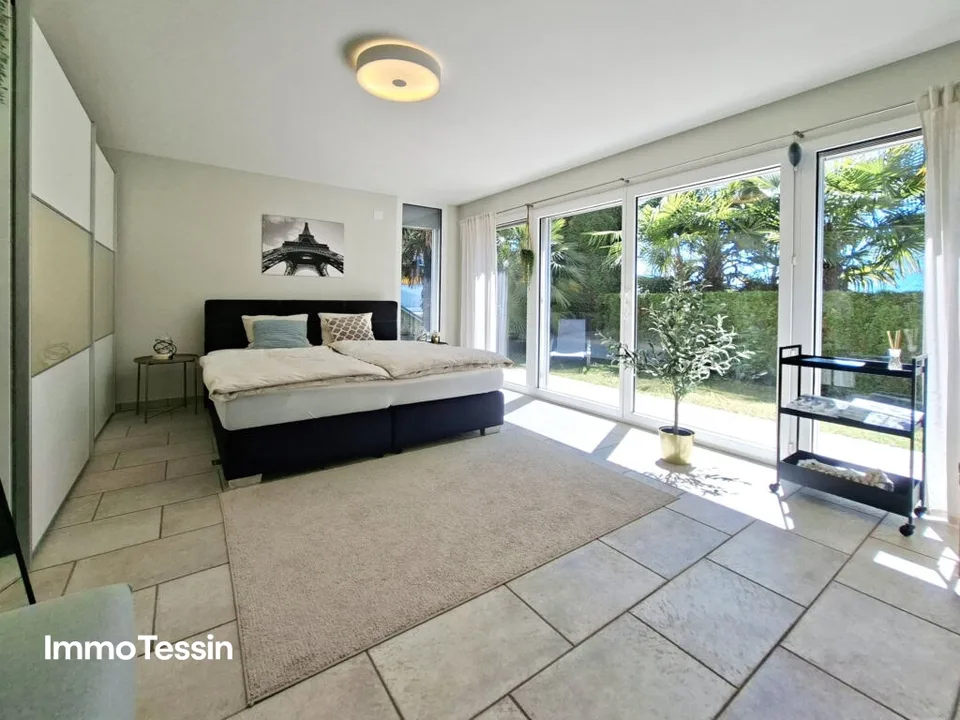 An Oasis of Tranquility Above Lake Maggiore, Exclusive Villa with Pool and Spectacular Lake View – photo 10 of 13