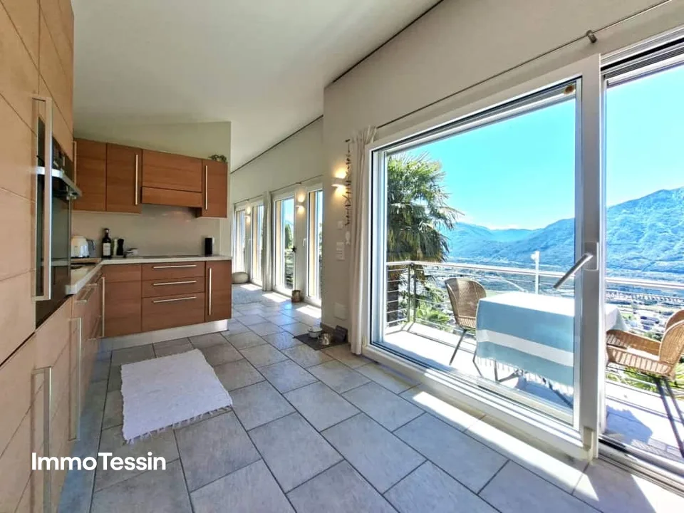 An Oasis of Tranquility Above Lake Maggiore, Exclusive Villa with Pool and Spectacular Lake View – photo 9 of 13