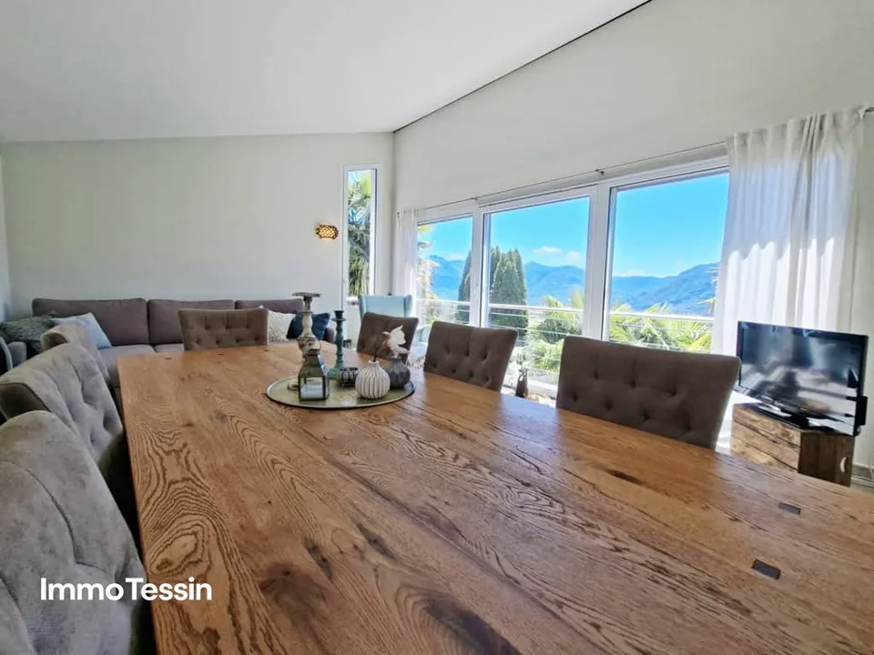 An Oasis of Tranquility Above Lake Maggiore, Exclusive Villa with Pool and Spectacular Lake View – photo 8 of 13
