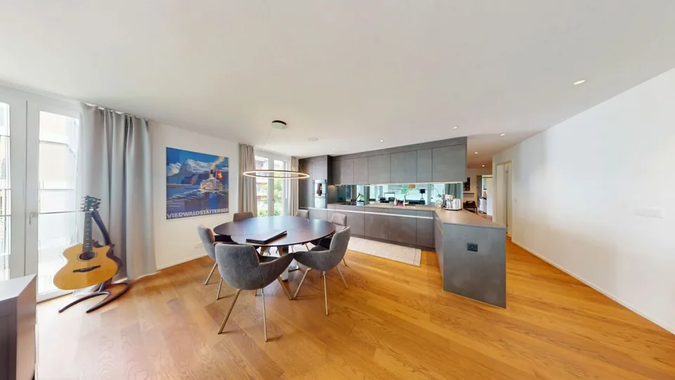 Appartamento smart home di lusso 3,5 locali con balcone in giardino invernale e stazione di ricarica elettrica a Ballwil