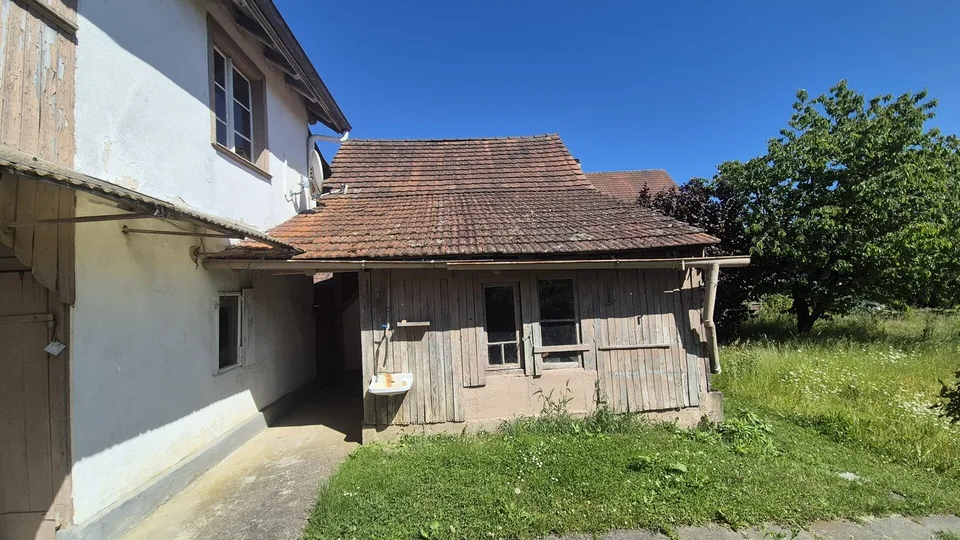 Jestetten/Altenburg - 3 -Familienhaus mit großem Grundstück – Foto 7 von 12
