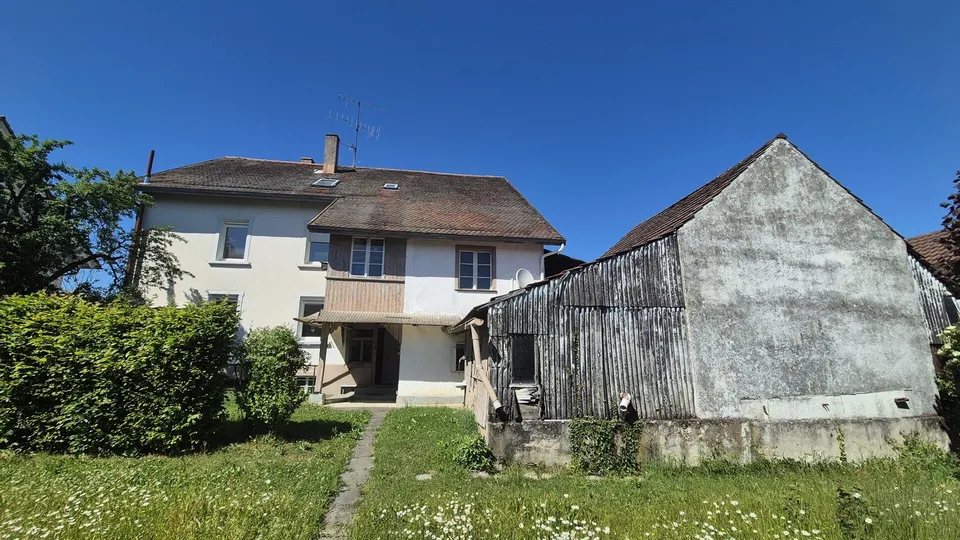 Jestetten/Altenburg - 3 -Familienhaus mit großem Grundstück – Foto 6 von 12