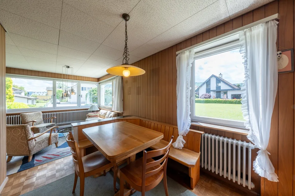 Einfamilienhaus mit Studio und Garten-Oase